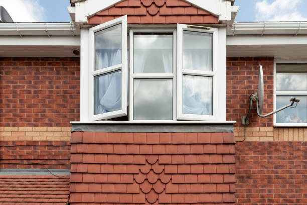 istock The facade of a typical English house 2040715247