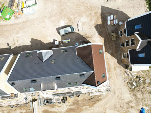 istock Construction of houses 2041318544