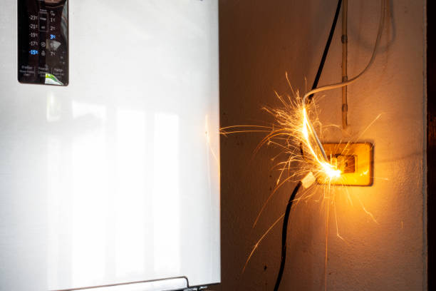 Electric shock, plug, Refrigerator Therefore causing sparks Dangerous concepts from the use of old electrical appliances And without quality Therefore is dangerous to life and property
