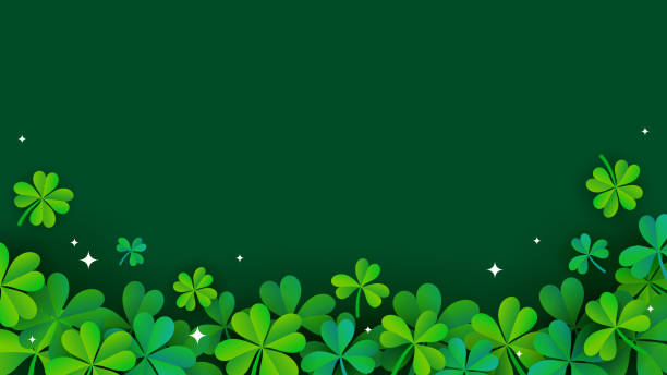 ilustraciones, imágenes clip art, dibujos animados e iconos de stock de día de san patricio, fondo de trébol ilustración vectorial. hojas de trébol con espacio de copia sobre fondo verde. - día de san patricio