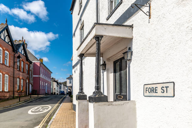 istock Historic Fore Street in Plympton 2042584990