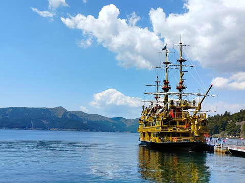 Scenic Hakone Cruise: Relaxing Journey on Lake Ashi