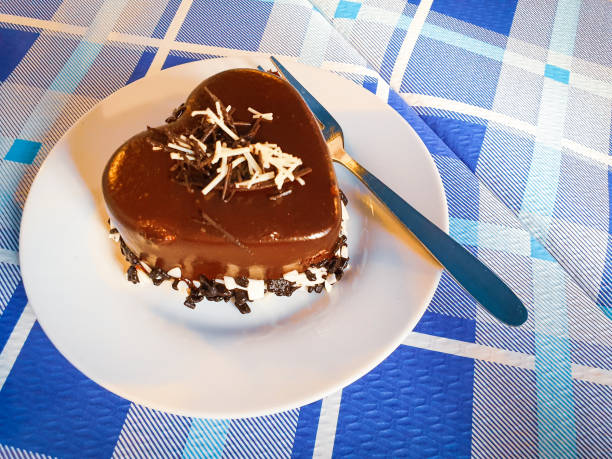 bolo de chocolate grego - indulgence chocolate cheesecake small - fotografias e filmes do acervo