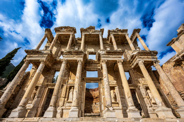 fasada biblioteki celsusa w efezie, turcja - celsus zdjęcia i obrazy z banku zdjęć