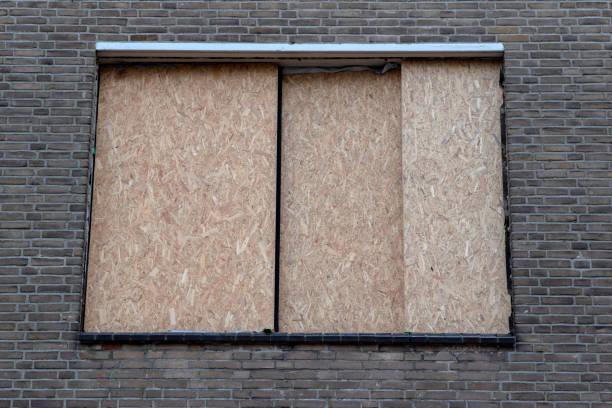 istock Smashed Window At Amsterdam The Netherlands 24-2-2024 2043342317
