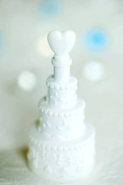 Wedding cake shaped accessories, Bridal