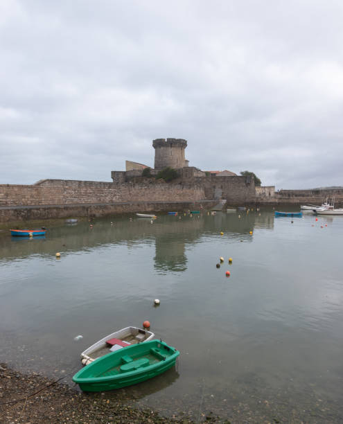 the fort of socoa in ciboure, pyrénées-atlantiques, france - st jean de luz harbor basque provinces france 뉴스 사진 이미지