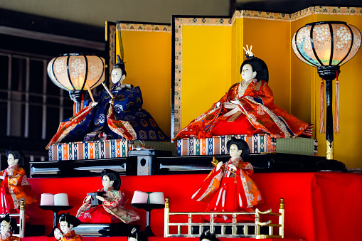 Hinamatsuri(Doll's Festival) is an occasion to pray for young girls' growth and happiness.
