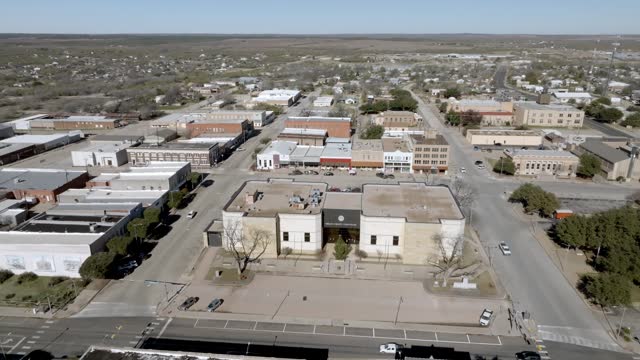 Downtown Sweetwater, Texas with drone video moving in a circle.