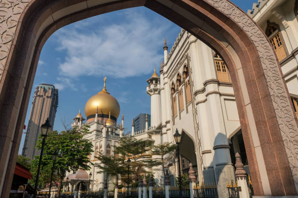 istock Sultan Mosque Masjid gate, Kampong Glam, Bugis, Singapore 2045707985