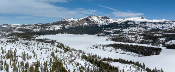 istock Silver Lake - Hope Valley California 2046278575