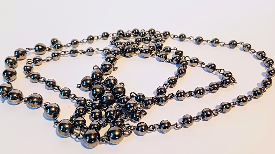 Metal chain, bead