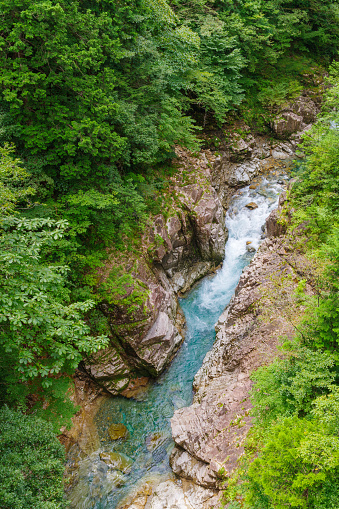 Kaore Valley with beautiful emerald green water surface (Seki City, Gifu Prefecture) Upstream of Kaore No. 2 Bridge