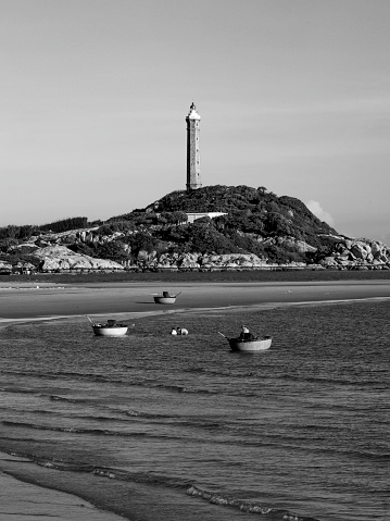 Ke Ga Lighthouse is located at Ke Ga cape, in Tan Thanh commune, Ham Thuan Nam district, Binh Thuan province. This is a lighthouse used for ships and traffic in the area, and has been confirmed by the Vietnam Record Book Center as the tallest and oldest lighthouse in Vietnam.