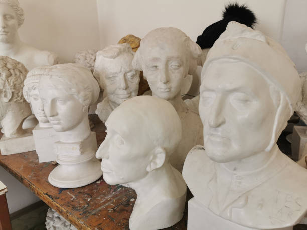 old gypsum heads as artistic training place