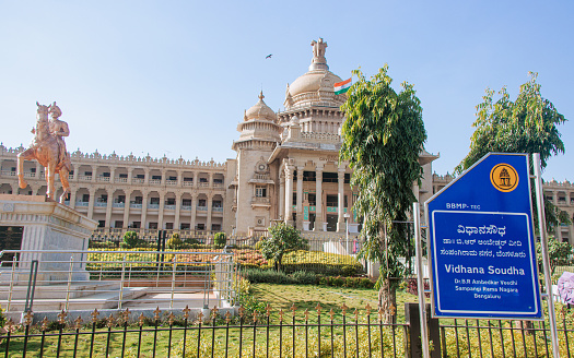 Spread over an area of 60 acre, Vidhana Soudha is a famous landmark in Bengaluru that houses the Secretariat and the State Legislature.