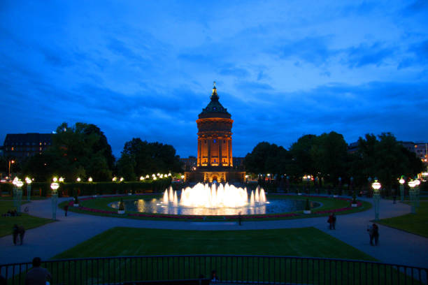 Wasserturm Mannheim bei Nacht