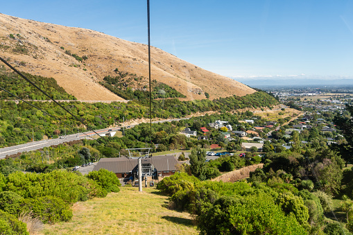Uitzicht over het dal waarin Christchurch lis gelegen vanaf de gondellift naar Lyttelton