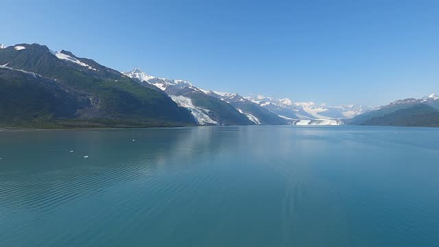 Early Morning View of Glacier at Glacier Bay Park & Wilderness, Alaska, USA