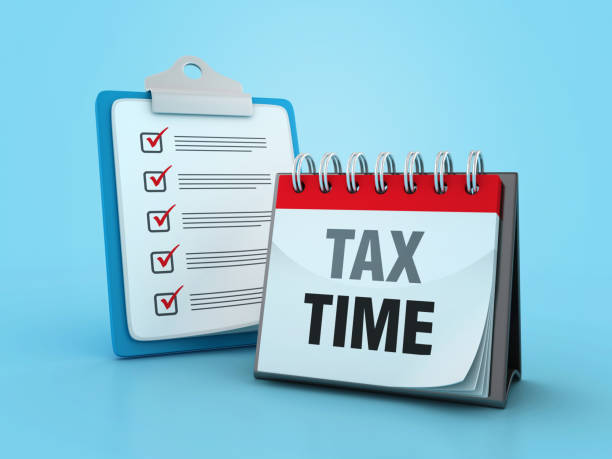 portapapeles de la lista de verificación con calendario de tiempo de impuestos - conformity tax checklist clipboard fotografías e imágenes de stock