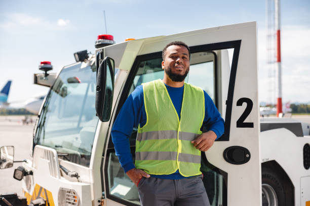 Pushback Operator 510+ Pushback Plane Stock Photos, Pictures & Royalty-Free Images - iStock