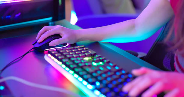 istock closeup female hand online esport 2054694986