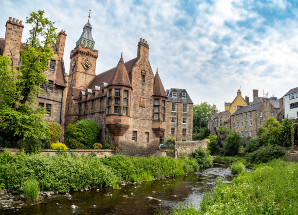 istock Water of Leith walkway in Edimburgh city 2055056165