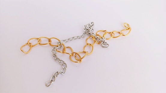 Metal chain, altın görünüm