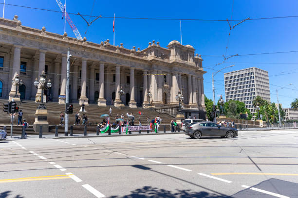 parliament house for the state of victoria in melbourne, australia. - melbourne australia victoria state victorian architecture fotografías e imágenes de stock