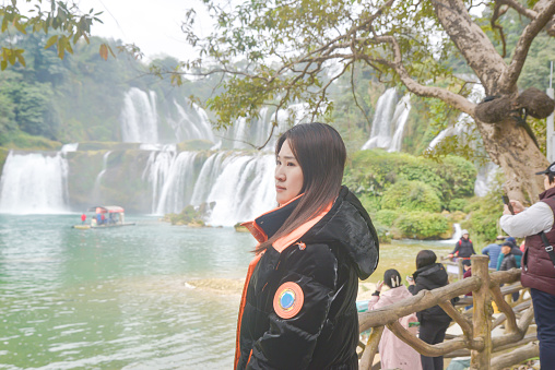 The Detian Waterfall is a scenic spot located on the Sino Vietnamese border in Chongzuo City. Its unique natural scenery attracts a large number of tourists to visit every day