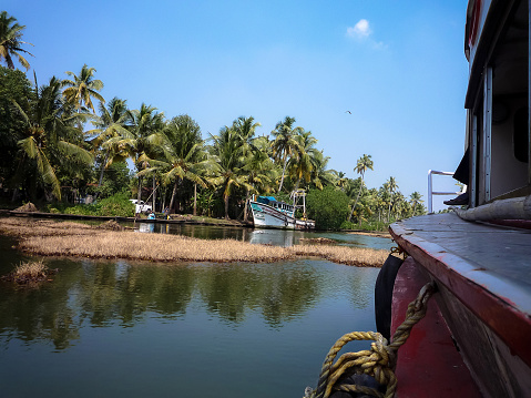 India, Kerala, Backwaters: navigation on the tropical channels of the backwaters between Kollam and Alappuzha