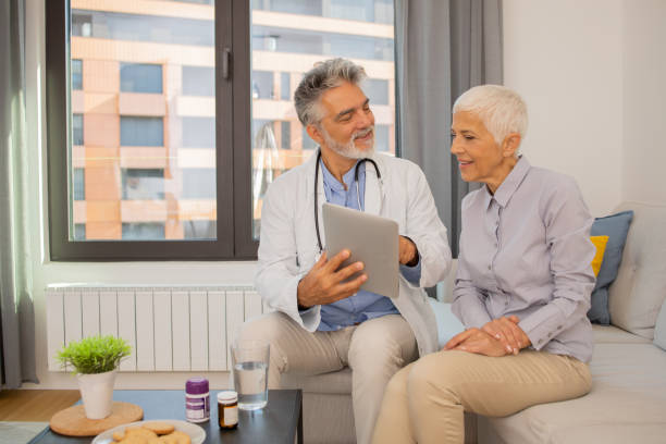 istock House call doctor 2059316606