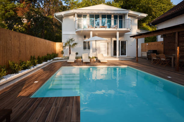 istock Vacation house with swimming pool. 2060167502