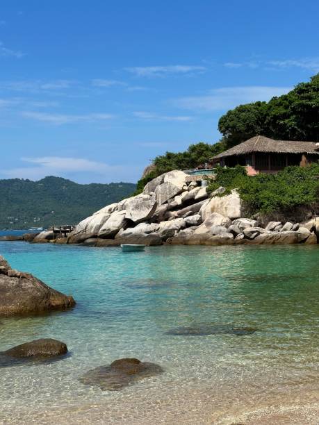 istock Jansom Bay, Koh Tao, Ko Pha-ngan District, Surat Thani, Thailand 2060231390