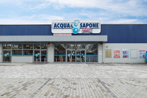 Daverio, Italy – February 15, 2024: Acqua e Sapone (water and soap )store, the largest Italian chain in the hygiene, perfumery and home cleaning sector. Founded in 1992 with around 850 points of sale. Street Battisti 61