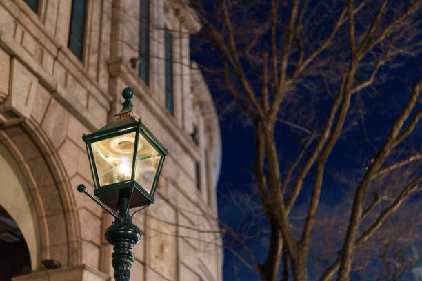 burning street lamp 燃ゆる街灯 burning lamp stock pictures, royalty-free photos & images