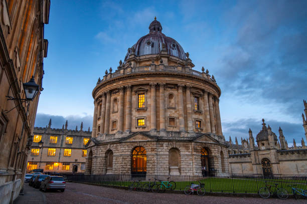istock Golden Hour in Oxford 2061642457