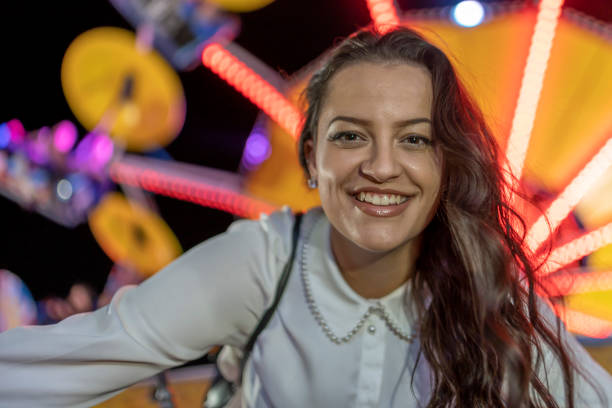 Let's have fun at the funfair.