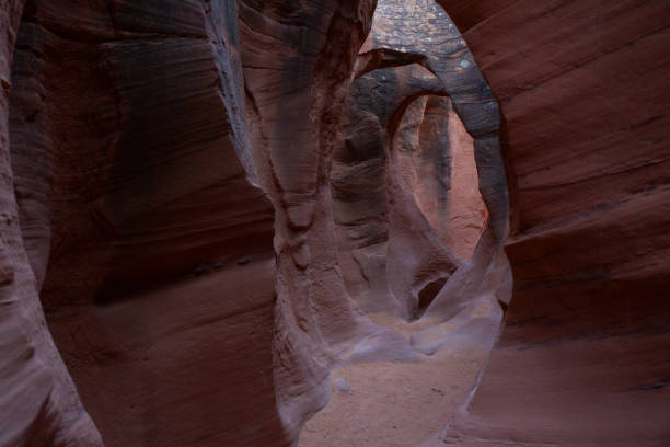istock Peek-a-boo Gulch 04 2061934412