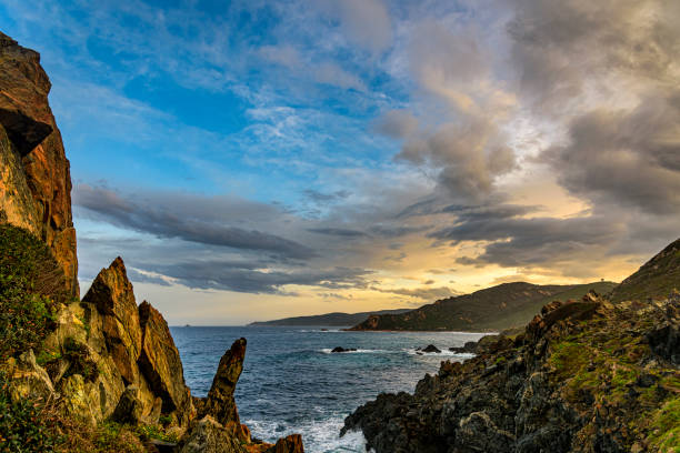 istock littoral Corse en hiver 2062686625