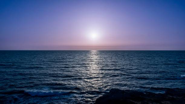 istock Scenic view of sunset over the coastline 2062839149