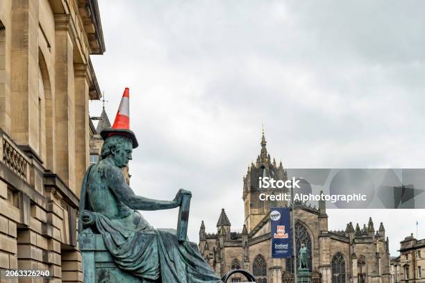 Edinburghs David Hume Statue On The Royal Mile Stock Photo - Download Image Now - 2023, Ancient, August