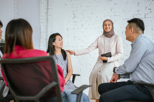 istock Innovation Circle: Diverse Minds Uniting for Business Success 2064711109