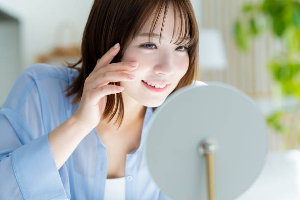 beauty image of young japanese women - caractéristique dermatologique photos et images de collection