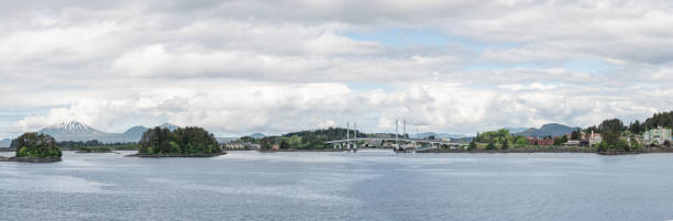 панорама вантового моста джона о'коннелла через пролив ситка, ситка, аляска - oconnell bridge стоковые фото и изображения