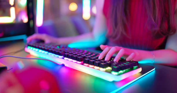 istock closeup female hand online esport 2065242500