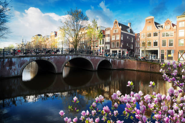 istock Houses of Amstardam, Netherlands 2065832195