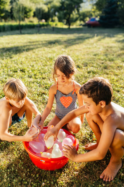 istock Water bomb summer fight 2066646346