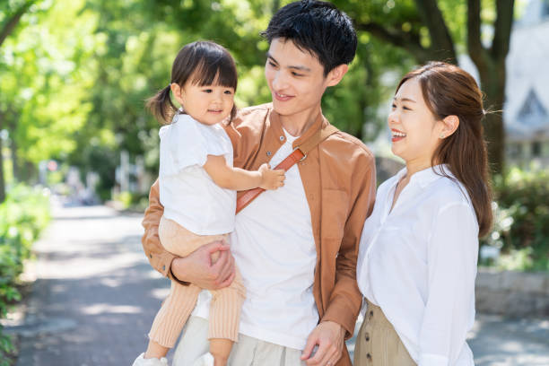 istock parent and daughter 2067087490
