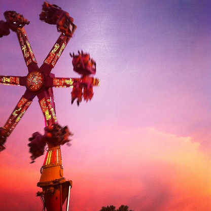 Sunset county fair ride